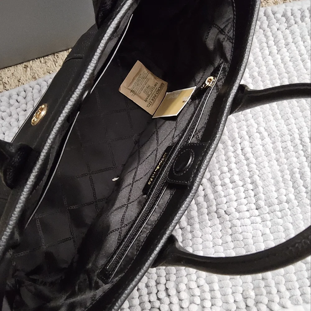 Michael Kors new but